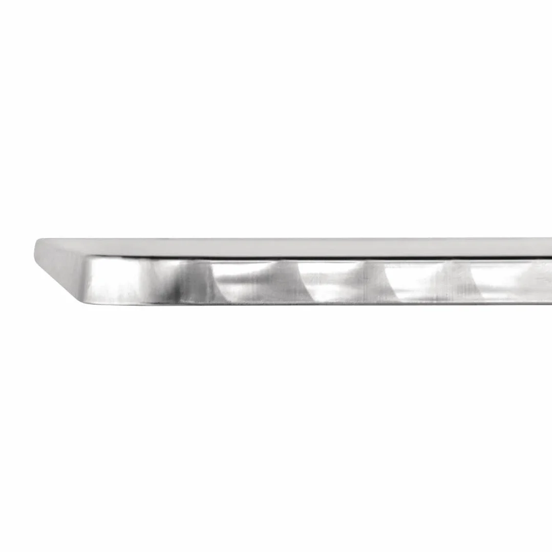 Bolero Edelstahl- und Aluminium-Quadrat-Bistrotisch 600 mm, Grau, Aluminiumrahmen & Edelstahlplatte, Größe: 720(H) x 600(B) x 600(T) mm, Gummifüße, Tisch für drinnen & draußen, flach verpackt, U427