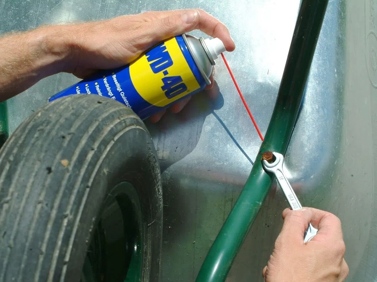 WD-40 Multifunktionsprodukt Classic 12x100ml | Öl Spray | Kriechöl | Schmiermittel | Multifunktionsöl | Sprühöl