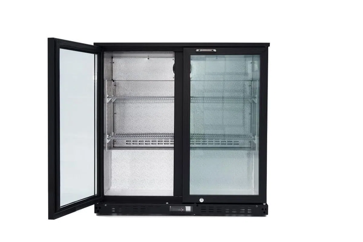 GastroHero Barkühlschrank ECO 230 schwarz 218 Liter Getränkekühlschrank unterbaufähig LED 2 Glastüren Umluftkühlung