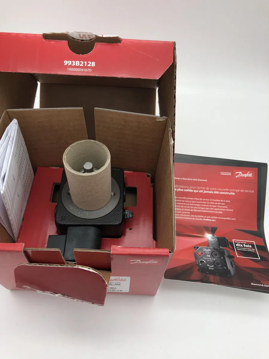 Danfoss Diamond Serie Ölbrennerpumpe Typ BFP 21L3 links, 071N7170 Servicepumpe