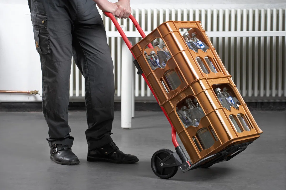 Meister Sackkarre - 70 kg Tragkraft - Klappbar inkl. Rädern - Stufenlos höhenverstellbarer Griff mit Soft-Überzug - Mit Vollgummi-Laufflächen - Aus Stahl / Handkarre / Transportkarre / 8985760 | Klappbar inkl. Rädern – Stufenlos höhenverstellbarer Griff m
