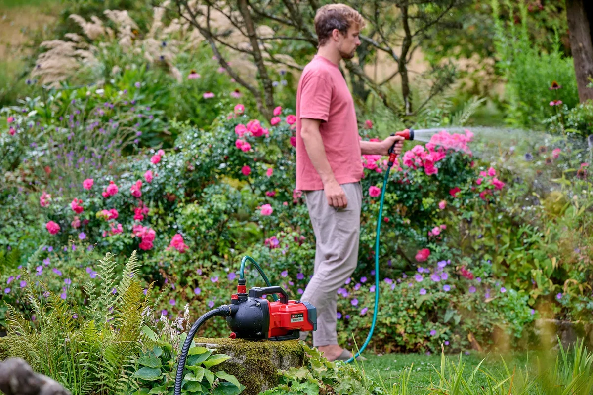 Einhell Akku-Gartenpumpe AQUINNA 36/30 Set Power X-Change (36 V, 3000 L/h Fördermenge, max. 26 m Förderhöhe, ECO-Schalter, inkl. 4 m Saugschlauch, ohne Akkus)