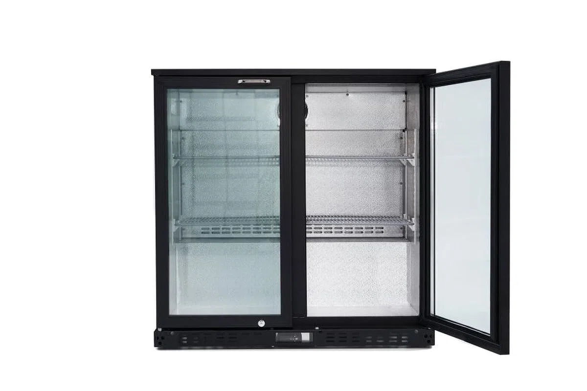 GastroHero Barkühlschrank ECO 230 schwarz 218 Liter Getränkekühlschrank unterbaufähig LED 2 Glastüren Umluftkühlung