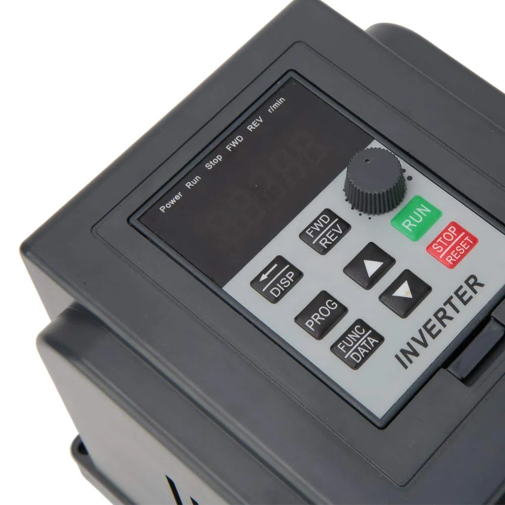 Single Phase Input 220V To 3 Phase 380V Vfd 3 Phase Output Variable Frequency Drive Converter Motor Inverter 2.2Kw
