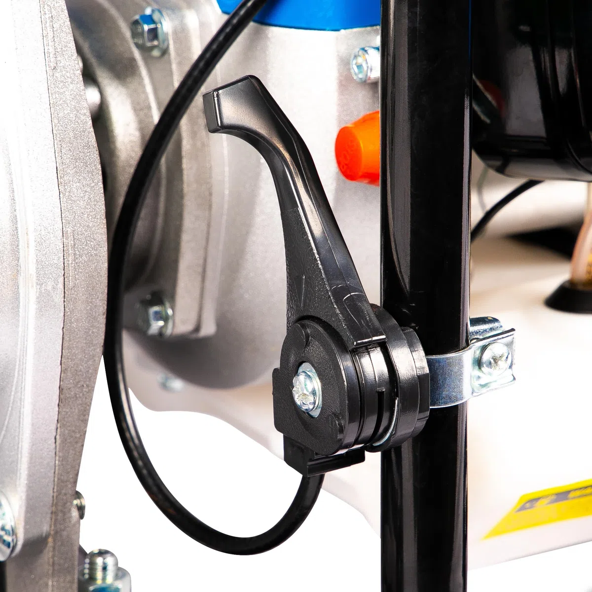 HYUNDAI Benzin Wasserpumpe GWP25052 – 1.84 PS, 2-Takt Motorpumpe, 8.000 l/h Förderleistung, 25 m Förderhöhe, mobile Gartenpumpe, Teichpumpe für Entwässerung & Bewässerung