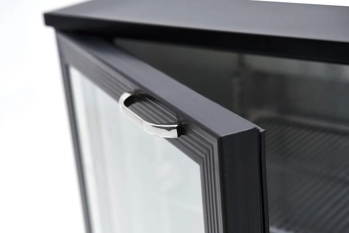 GastroHero Barkühlschrank ECO 230 schwarz 218 Liter Getränkekühlschrank unterbaufähig LED 2 Glastüren Umluftkühlung