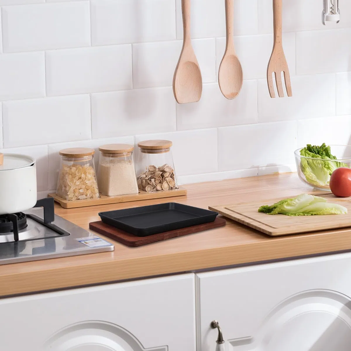 ULTECHNOVO Gusseisenpfanne Induktion Quadratische Steakplatte | Inklusive Holzsockel, 23.2x17.3cm, Schmiedeeiserne Pfanne Alternative, Ideal für Steak, Grillen, Zuhause & Restaurant